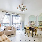 Grand Et Central, 8E Pres Elysee