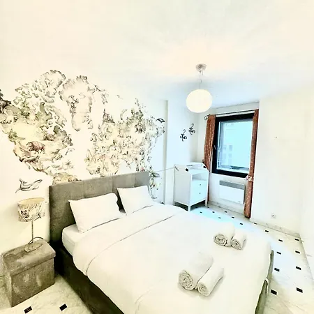 Appartamento Grand Et Central, 8e Pres Elysee Parigi