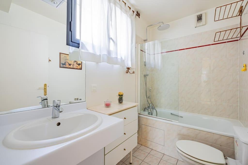 Grand Et Central, 8e Pres Elysee * Parigi