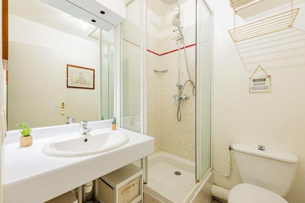 Grand Et Central, 8e Pres Elysee * Parigi