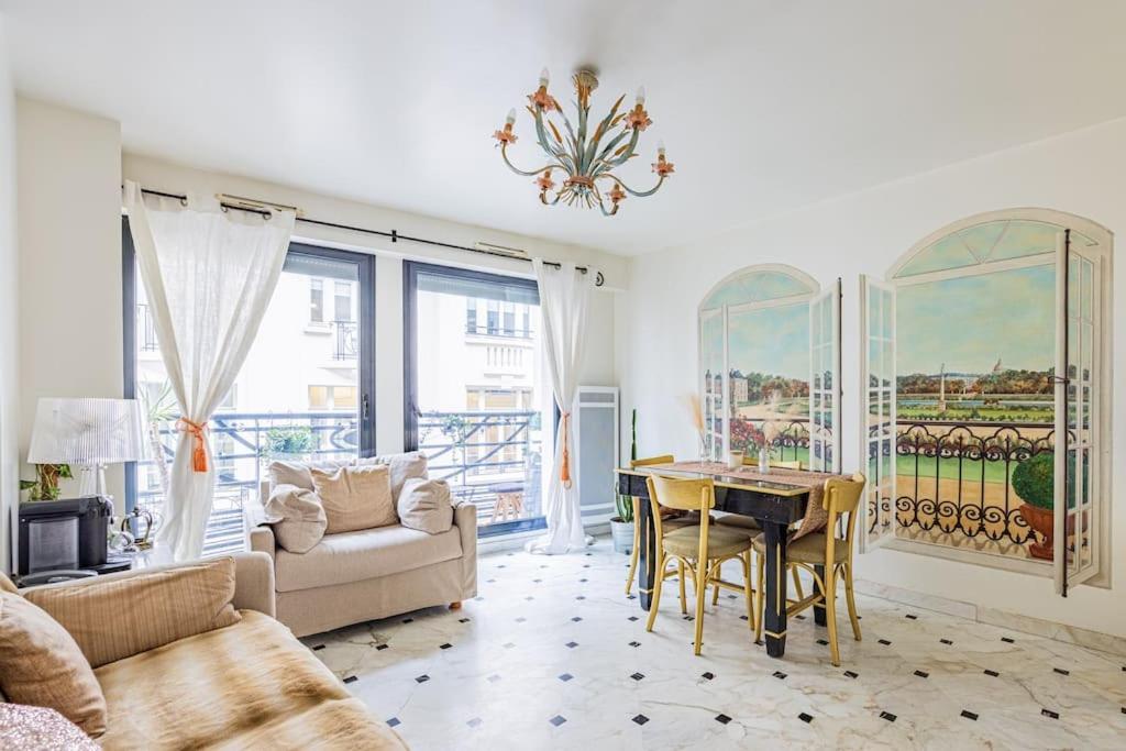 Appartamento Grand Et Central, 8e Pres Elysee Parigi