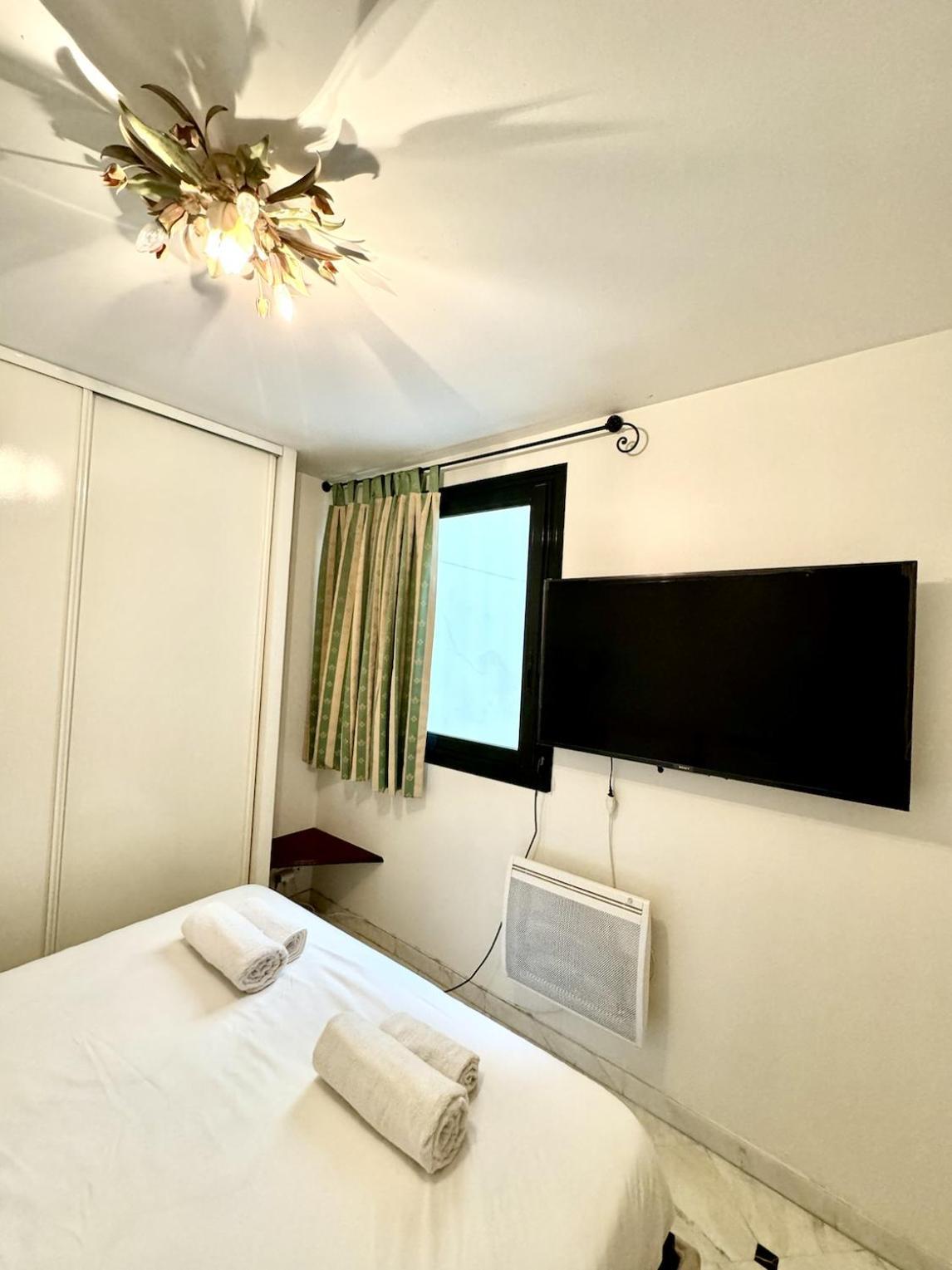 Appartamento Grand Et Central, 8e Pres Elysee Parigi